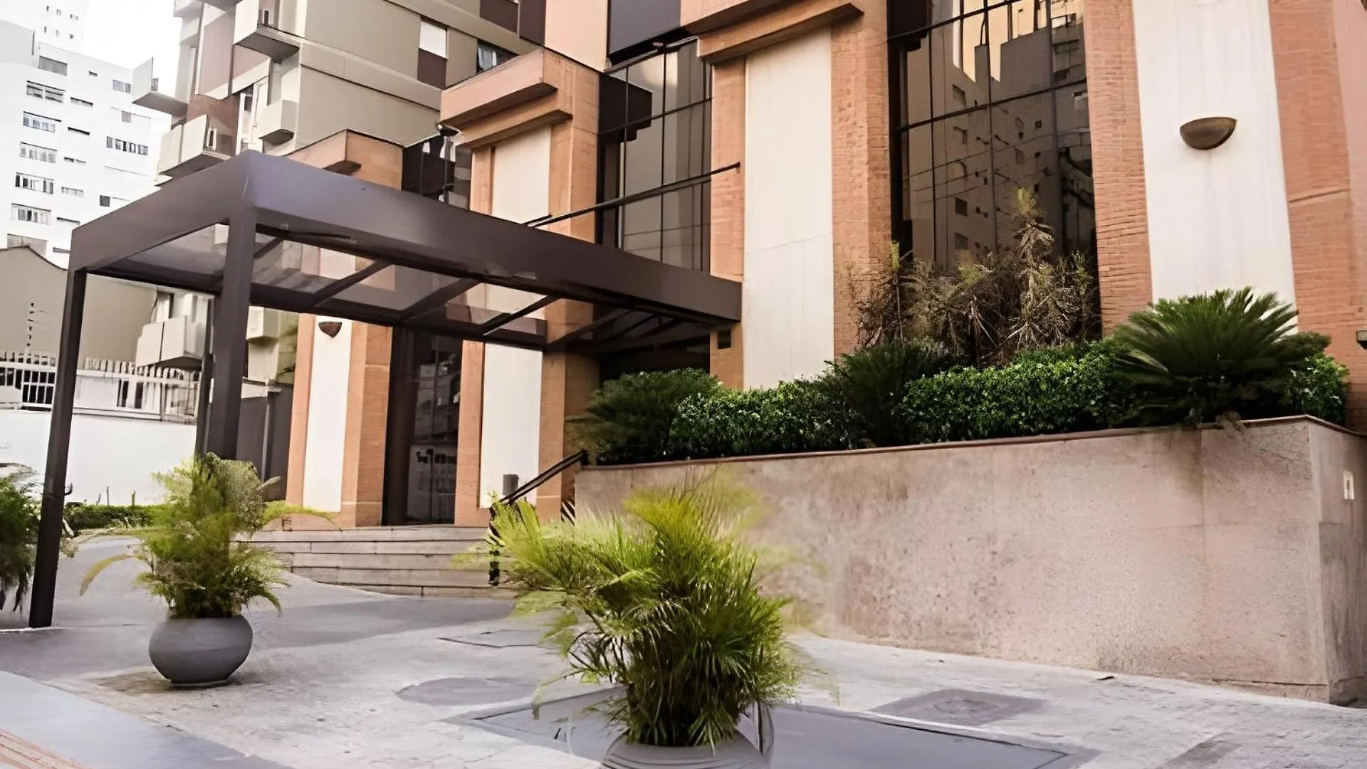 Multihouse- Hampton Park Jardins Apartment Sao Paulo